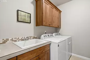 2674 NW Mt Ashland Dr, McMinnville, OR 97128 - Photo 34