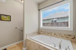 2674 NW Mt Ashland Dr, McMinnville, OR 97128 - Photo 32