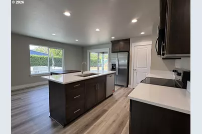 1123 Laura St, Myrtle Creek, OR 97457 - Photo 10