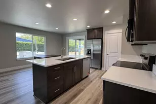 1123 Laura St, Myrtle Creek, OR 97457 - Photo 10