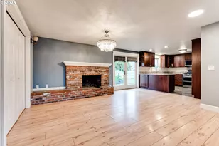 2230 Viewmont Ave, Springfield, OR 97477 - Photo 8