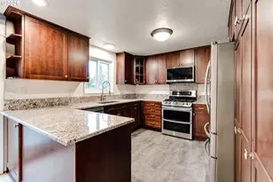 2230 Viewmont Ave, Springfield, OR 97477 - Photo 12