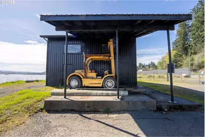 2580 N Bayshore Dr, Coos Bay, OR 97420 - Photo 8