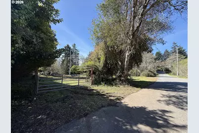 1300 Hampton Rd, Brookings, OR 97415 - Photo 8