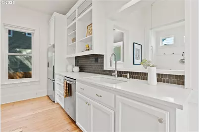 1912 NE 11th Ave, Portland, OR 97212 - Photo 6