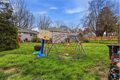 463 26th Ave, Longview, WA 98632 - Photo 2