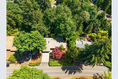 10332 SW Lancaster Rd, Portland, OR 97219 - Photo 48