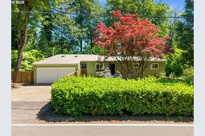 10332 SW Lancaster Rd, Portland, OR 97219 - Photo 2