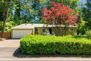 10332 SW Lancaster Rd, Portland, OR 97219 - Photo 2