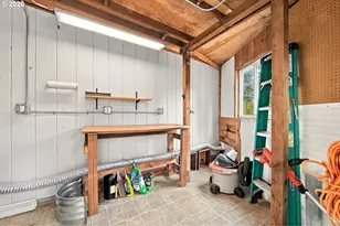 1753 Elkay Dr, Eugene, OR 97404 - Photo 30