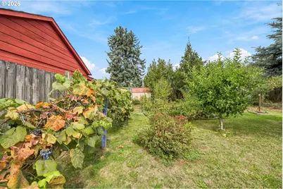 1753 Elkay Dr, Eugene, OR 97404 - Photo 38