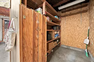 1753 Elkay Dr, Eugene, OR 97404 - Photo 28