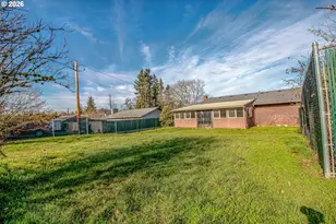 13722 SE Holgate Blvd, Portland, OR 97236 - Photo 10