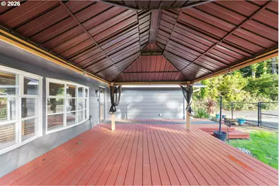 2324 13th St, North Bend, OR 97459 - Photo 8