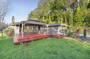 2324 13th St, North Bend, OR 97459 - Photo 4