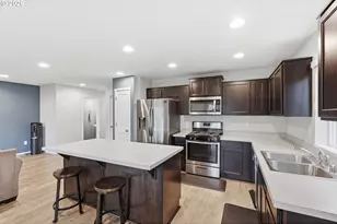 653 NE 138th Pl, Vancouver, WA 98684 - Photo 8