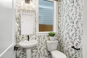 18316 SW Alderwood Dr, Beaverton, OR 97003 - Photo 8