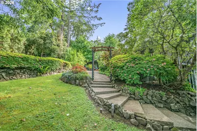 2610 Highland Oaks Dr, Eugene, OR 97405 - Photo 4