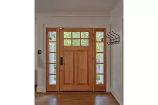 1002 SE 54th Ave, Portland, OR 97215 - Photo 2