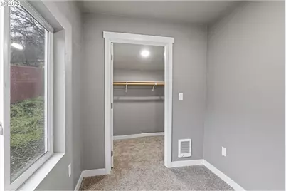 1641 SE Marsters Ave, Roseburg, OR 97470 - Photo 38