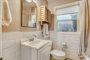 907 NW 44th St, Vancouver, WA 98660 - Photo 10