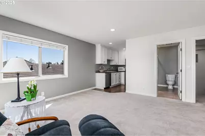 2053 Lakeview Dr, Eugene, OR 97408 - Photo 28