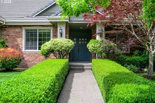 2053 Lakeview Dr, Eugene, OR 97408 - Photo 2