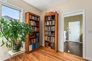 2053 Lakeview Dr, Eugene, OR 97408 - Photo 14