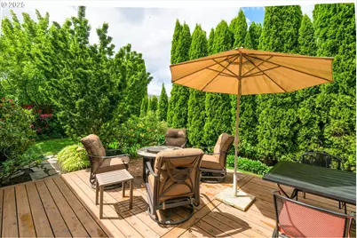 2053 Lakeview Dr, Eugene, OR 97408 - Photo 38