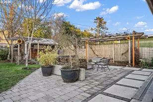 916 G St, Springfield, OR 97477 - Photo 36