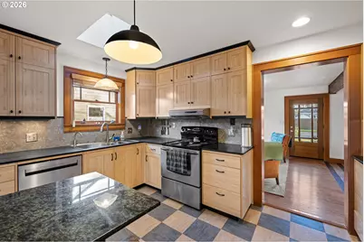 916 G St, Springfield, OR 97477 - Photo 24