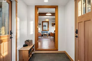 916 G St, Springfield, OR 97477 - Photo 14