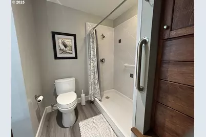 196 SE Spokane St #106, Portland, OR 97202 - Photo 10