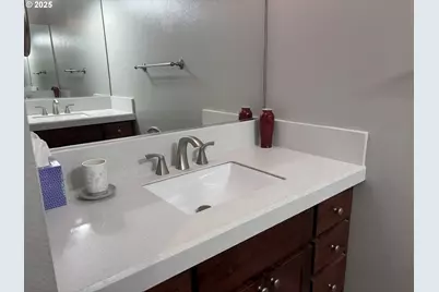 196 SE Spokane St #106, Portland, OR 97202 - Photo 14