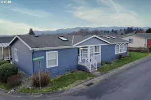 51469 SE Westlake Dr, Scappoose, OR 97056 - Photo 2