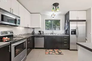 16200 Pacific Hwy, Lake Oswego, OR 97034 - Photo 8