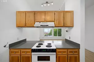 1910 SW 18th Ave, Portland, OR 97201 - Photo 14