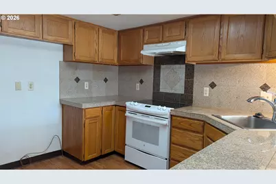 4040 SE Wynnwood Dr, Hillsboro, OR 97123 - Photo 14