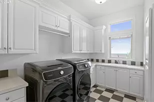 9941 NW Upton Ct, Portland, OR 97229 - Photo 32