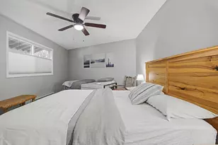 68660 E Fairway Estates Rd, Mount Hood Village, OR 97067 - Photo 16