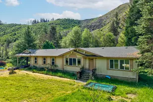 13339 N Myrtle Rd, Myrtle Creek, OR 97457 - Photo 2