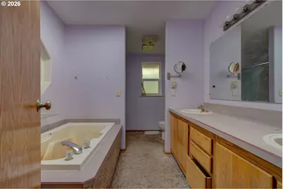 13339 N Myrtle Rd, Myrtle Creek, OR 97457 - Photo 12