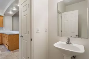 858 NE Caden Ave, Hillsboro, OR 97124 - Photo 26