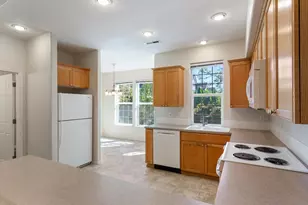 858 NE Caden Ave, Hillsboro, OR 97124 - Photo 14