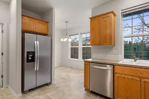 858 NE Caden Ave, Hillsboro, OR 97124 - Photo 14