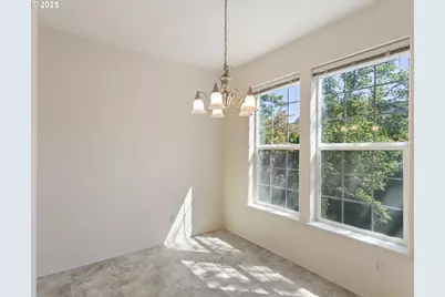 858 NE Caden Ave, Hillsboro, OR 97124 - Photo 18