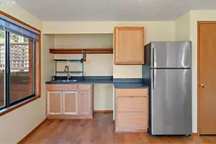 490 E 46th Ave, Eugene, OR 97405 - Photo 38