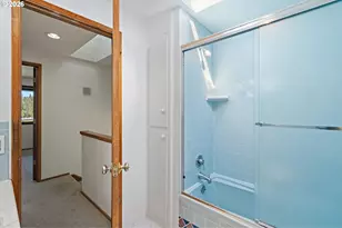 490 E 46th Ave, Eugene, OR 97405 - Photo 24
