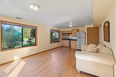 490 E 46th Ave, Eugene, OR 97405 - Photo 36