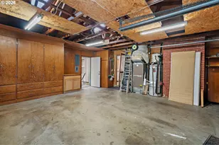 490 E 46th Ave, Eugene, OR 97405 - Photo 44